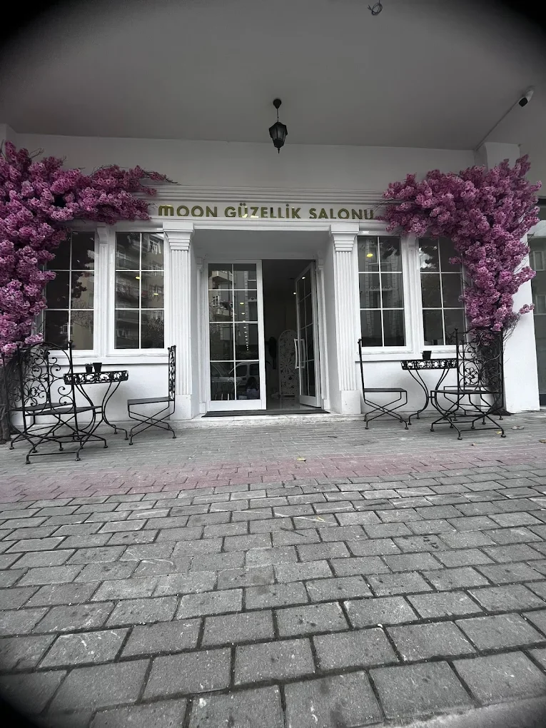 Moon Güzellik Merkezi - Fotoğraf 1
