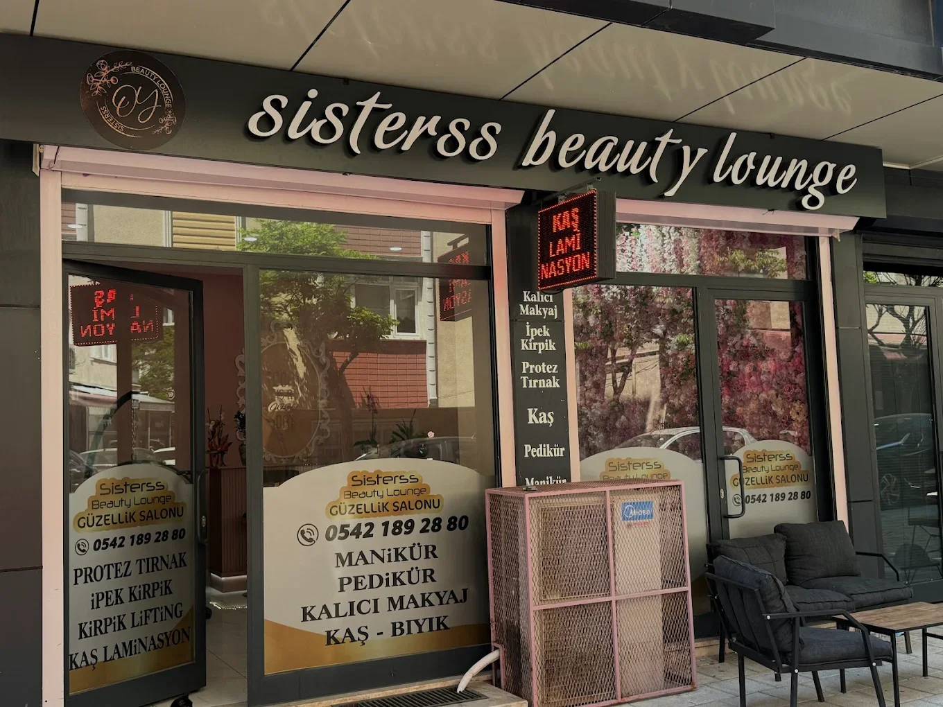 Sisterss Beauty Bar - Fotoğraf 1