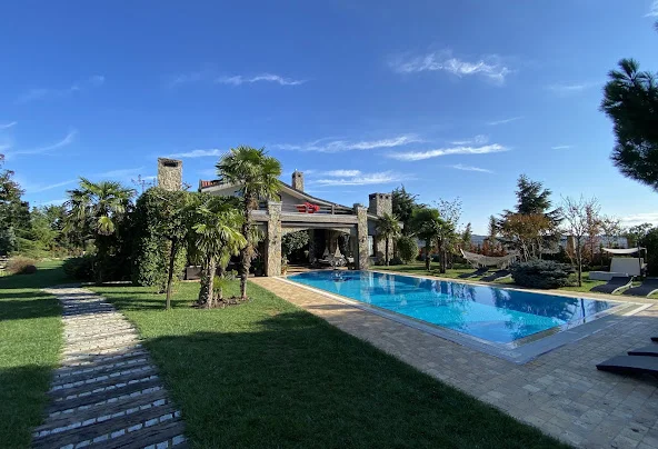 Grandma's Wonderland