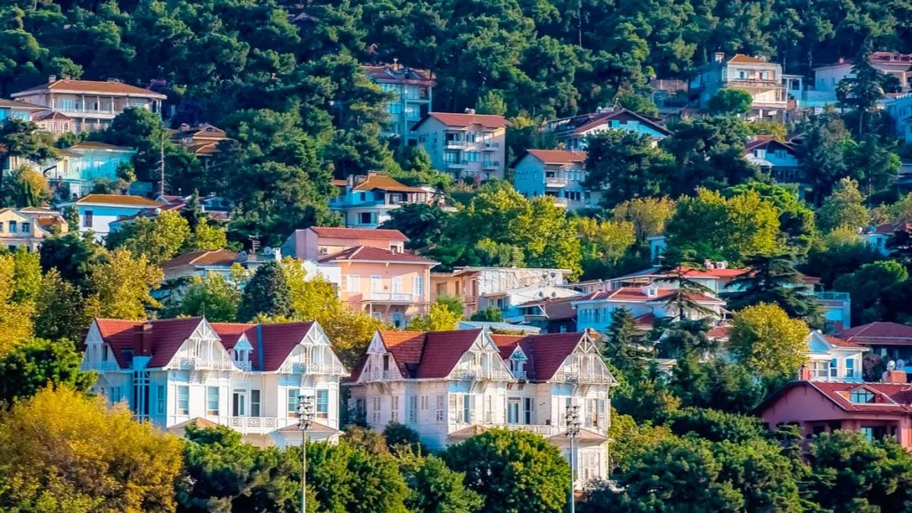 Adalar’da Gezilecek En İyi Yerler - Puan.com