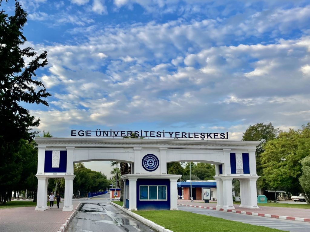 Bornova Gezilecek En İyi Yerler - 03 - Puan.com