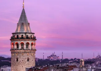 En İyi Beyoğlu Gezilecek Yerler - 03 - Puan.com