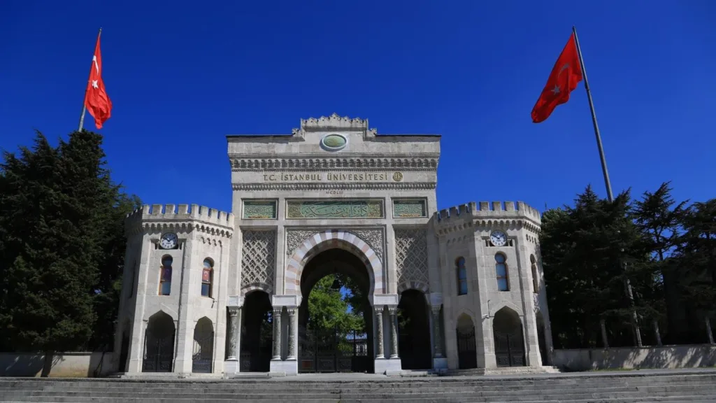 En İyi Fatih Gezilecek Yerler - 09 - Puan.com