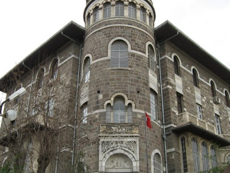 Konak Gezilecek En İyi Yerler - 09 - Puan.com