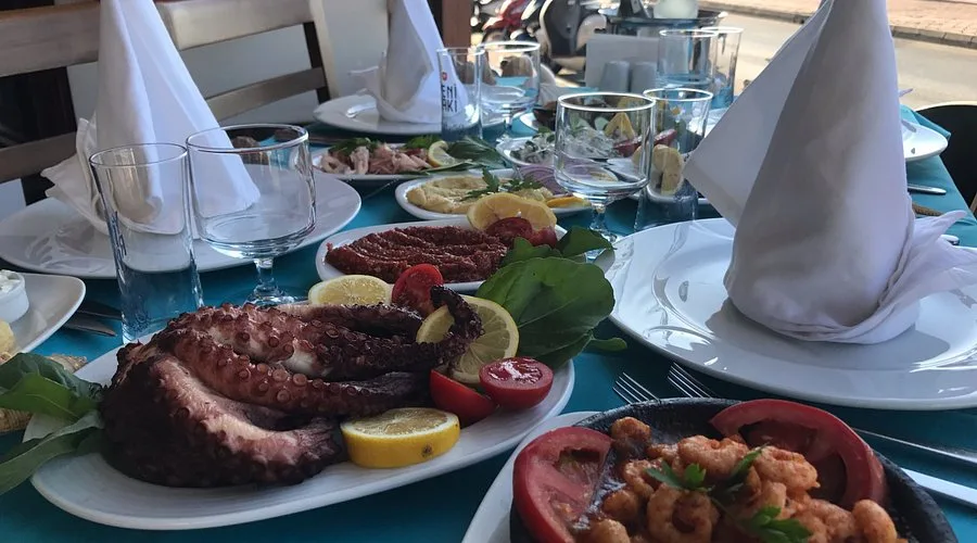 En İyi Kuşadası Balık Restoranları - Puan.com